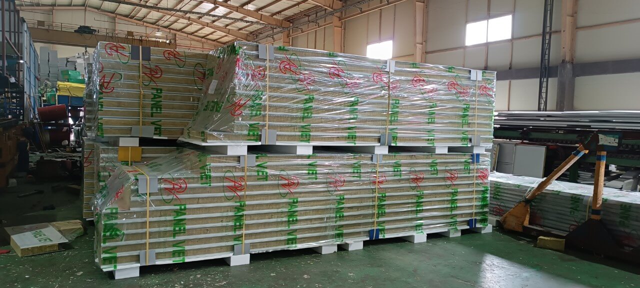 tấm panel rockwool chống cháy