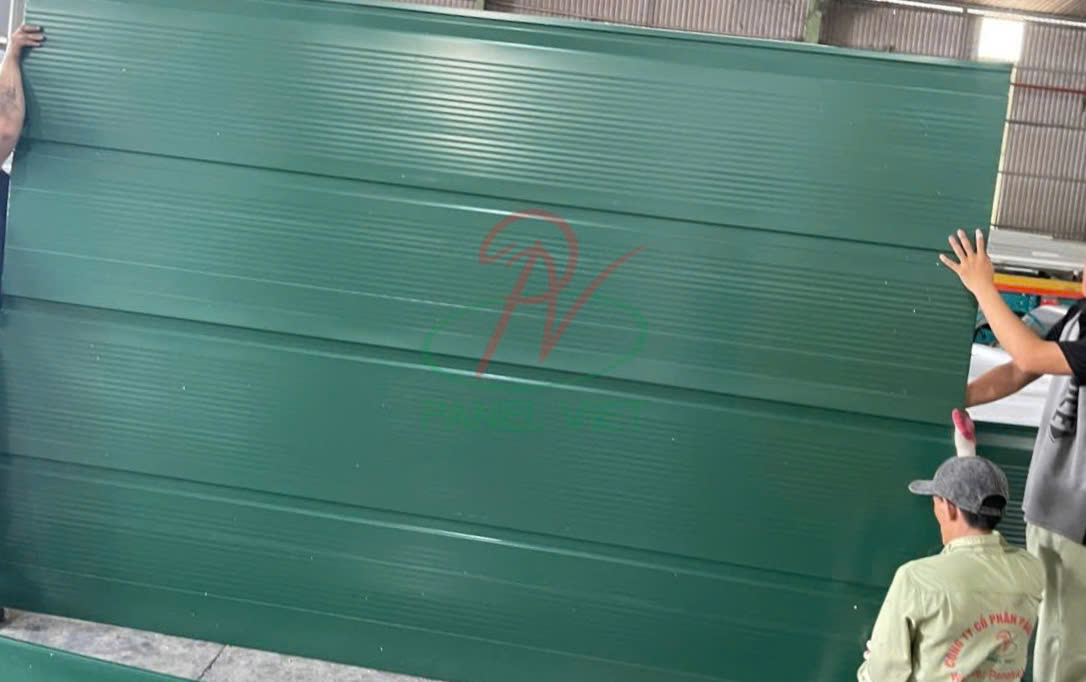 vách ngoài panel xanh ngọc