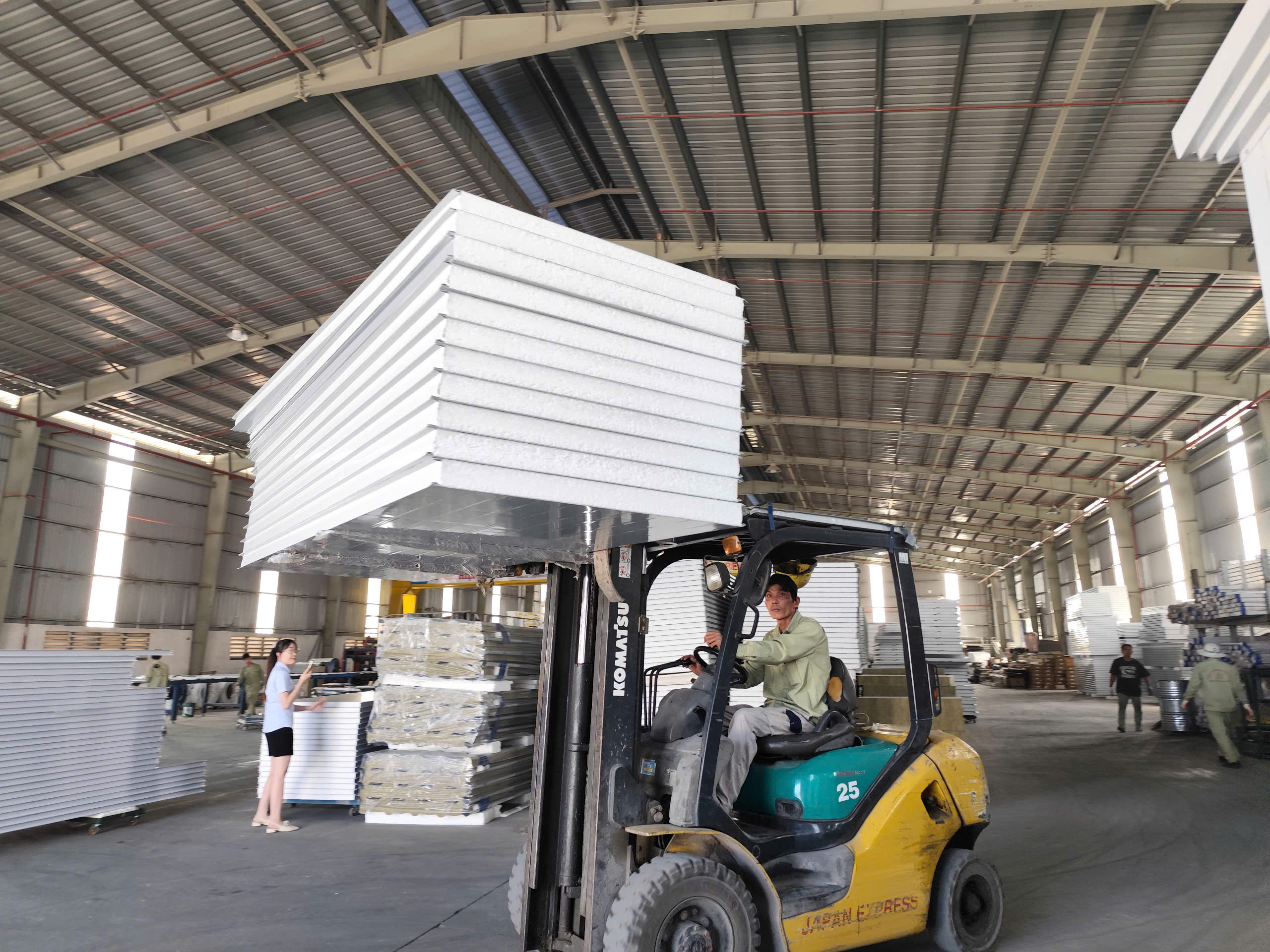 Tấm panel cách nhiệt Bình Phước