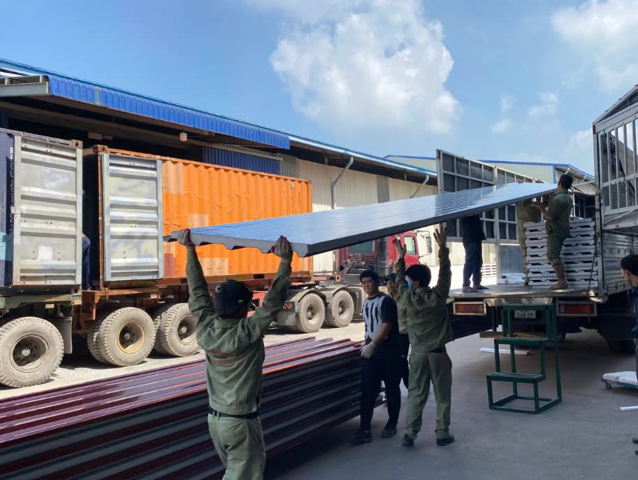 Thi công mái panel quận 7