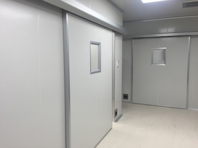 cửa panel cách nhiệt