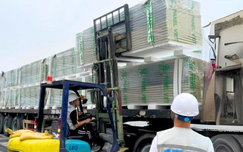 giá panel rockwool kháng cháy
