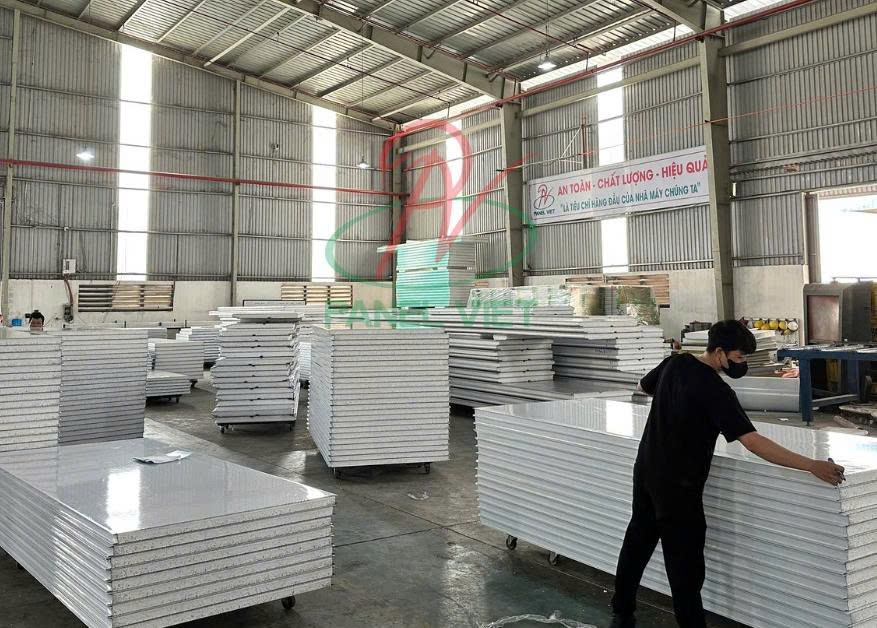 trần tôn xốp EPS chống nóng