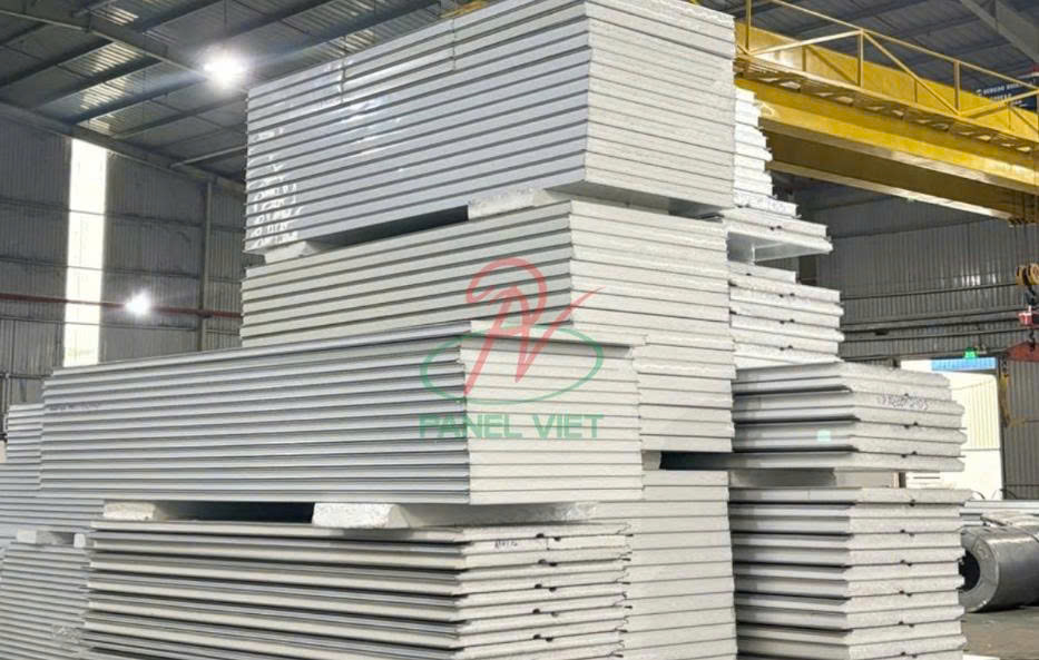 Panel Cách Nhiệt Chống Ẩm Mốc