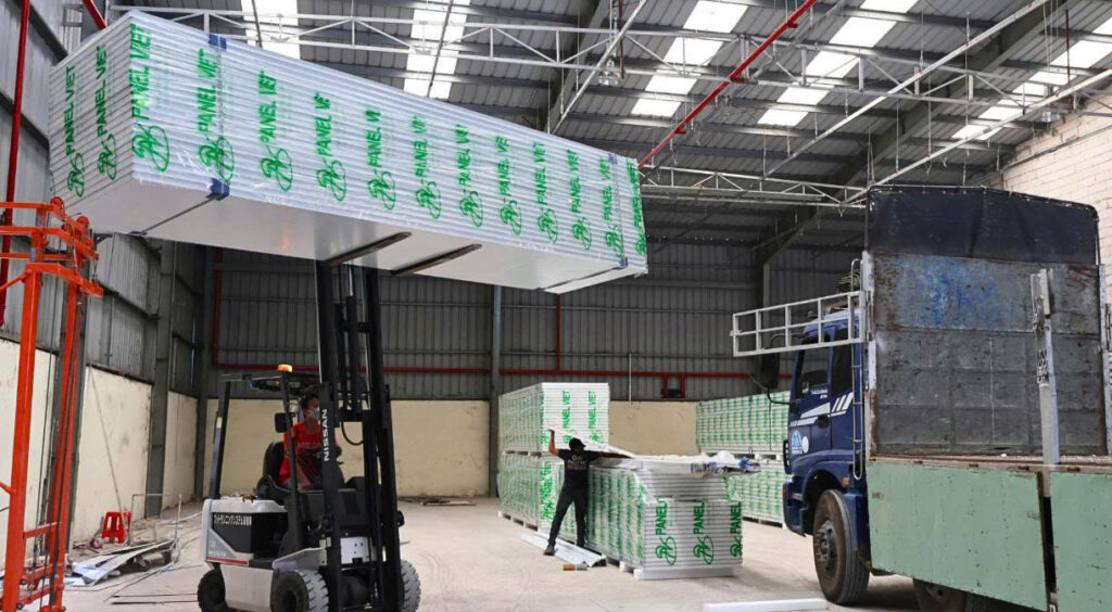 mua panel làm kho lạnh dược phẩm