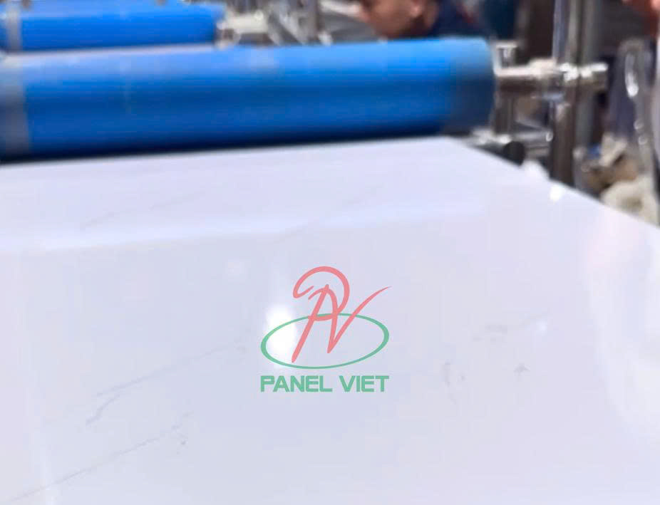 Mua panel vân đá hay vân gỗ