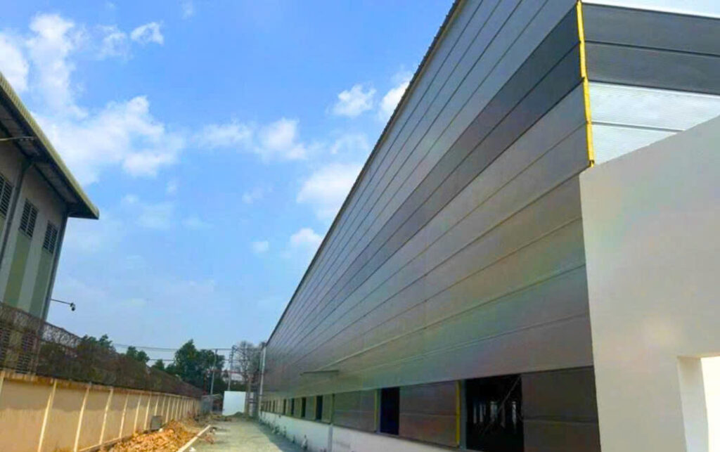 7 Lưu Ý Khi Mua Vách Panel Cách Nhiệt Làm Nhà Xưởng 