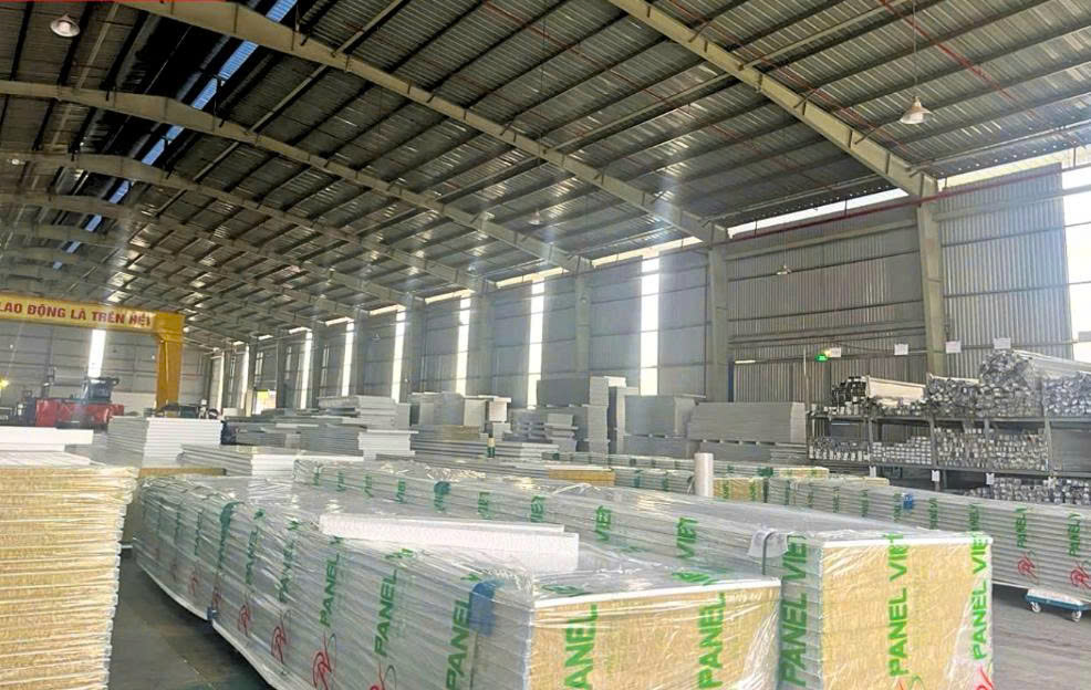 vách panel nhà xưởng