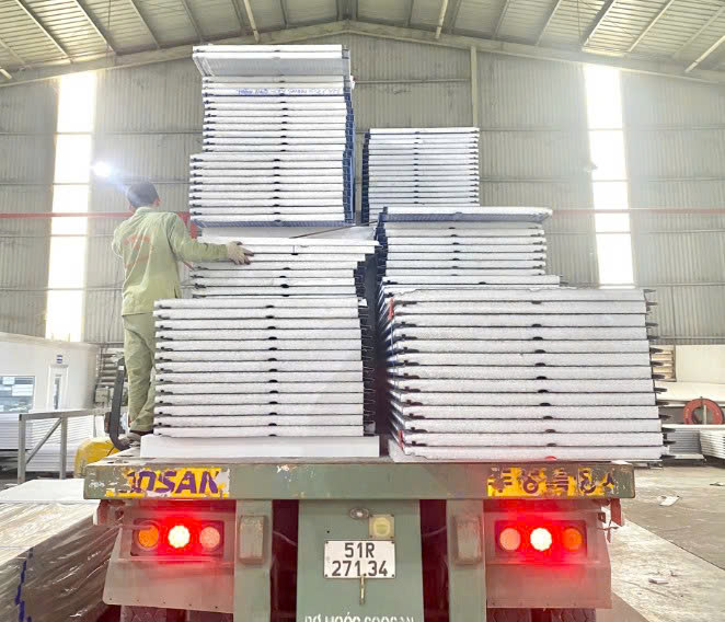 panel EPS dựng vách nhà xưởng dệt may