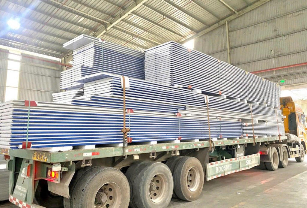 Giá panel EPS làm xưởng dệt may