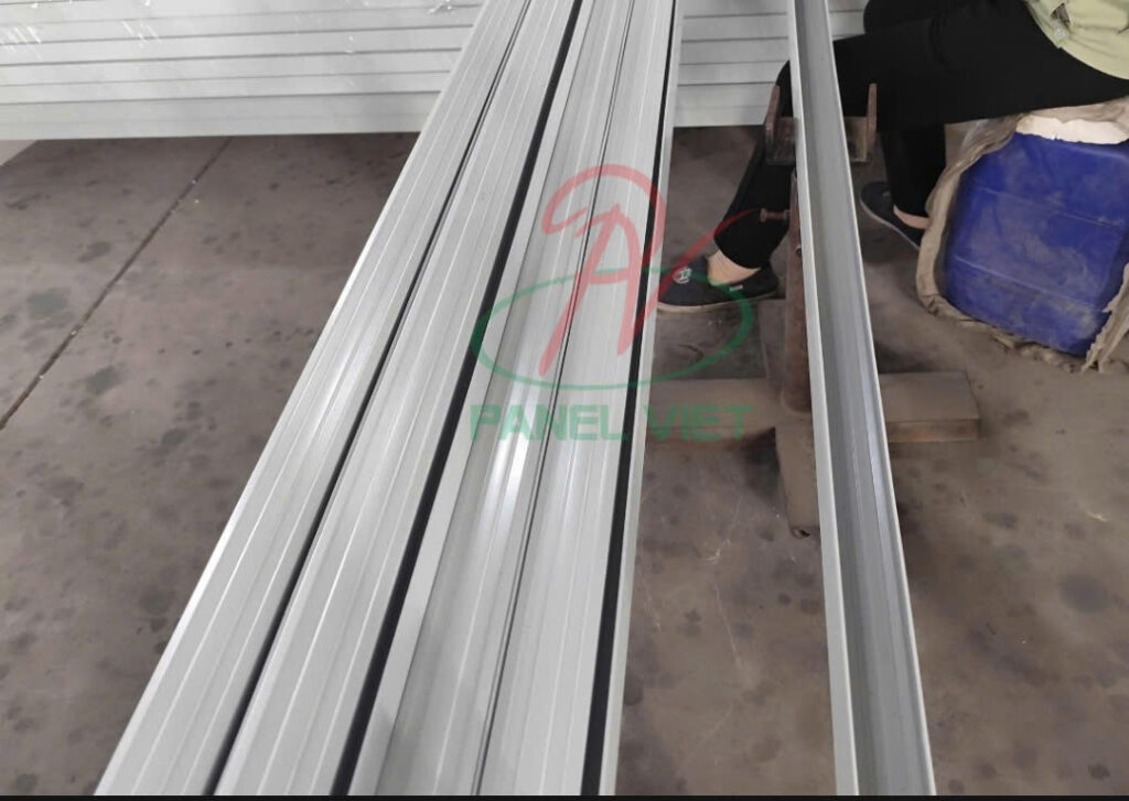 giá phụ kiện panel ở Dầu Tiếng Bình Dương