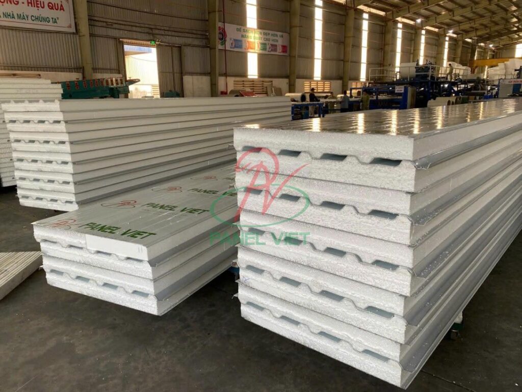 mái panel EPS cho nhà xưởng Wooden