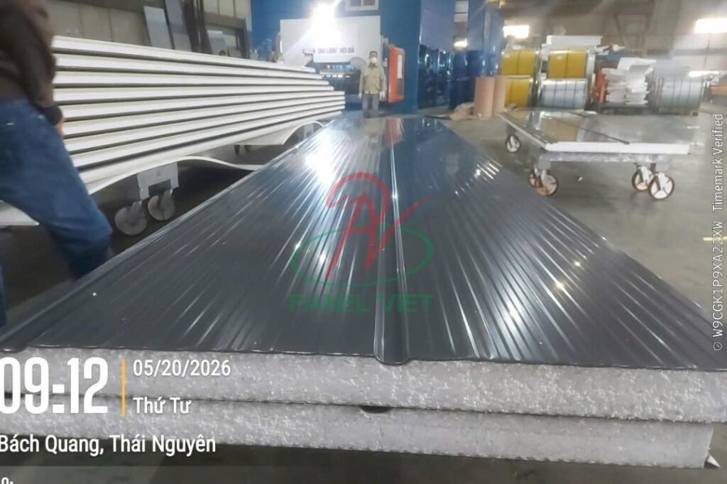 mua tôn panel làm tường màu xám
