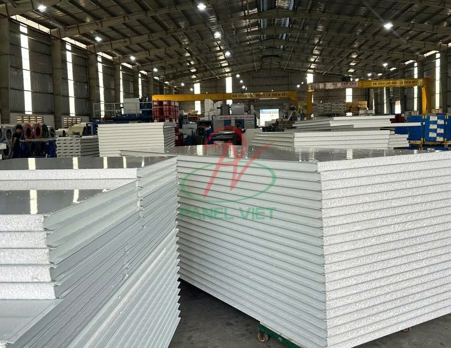 panel làm nhà trọ 8 phòng cho thuê